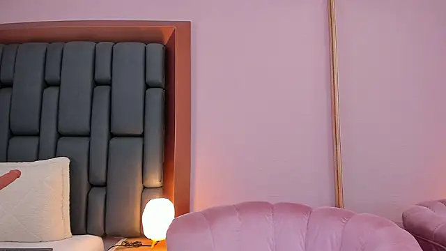 LisaMendez online show from March 13, 2026, 3:24 am