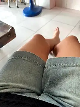 sharon-Hanna online show from November 7, 2025, 1:16 am