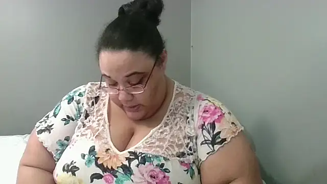 Snapshot of SexyBBW10790 chatting on March 7, 2026, 1:08 pm SexyBBW10790 online show from March 7, 2026, 1:08 pm