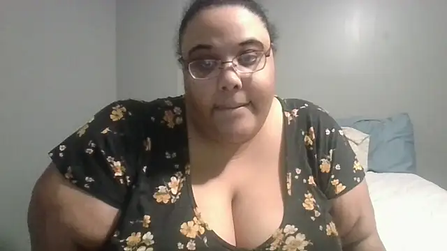 Snapshot of SexyBBW10790 chatting on March 10, 2026, 11:04 am SexyBBW10790 online show from March 10, 2026, 11:04 am