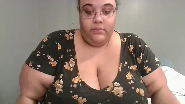 Snapshot of SexyBBW10790 chatting on March 13, 2026, 12:12 pm SexyBBW10790 online show from March 13, 2026, 12:12 pm