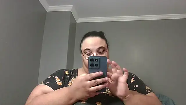 Snapshot of SexyBBW10790 chatting on March 18, 2026, 12:08 pm SexyBBW10790 online show from March 18, 2026, 12:08 pm