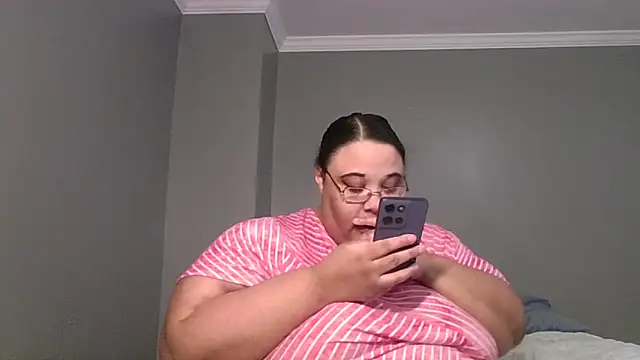 Snapshot of SexyBBW10790 chatting on March 20, 2026, 12:10 pm SexyBBW10790 online show from March 20, 2026, 12:10 pm