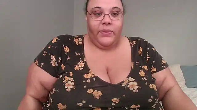 Snapshot of SexyBBW10790 chatting on March 28, 2026, 2:05 pm SexyBBW10790 online show from March 28, 2026, 2:05 pm