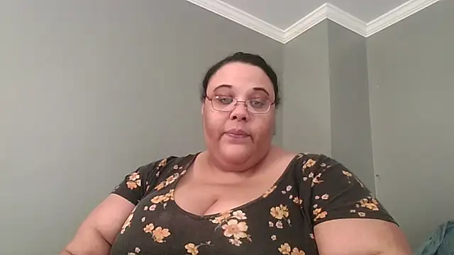 Snapshot of SexyBBW10790 chatting on April 3, 2026, 2:04 pm SexyBBW10790 online show from April 3, 2026, 2:04 pm