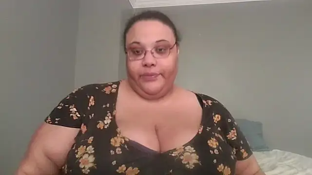 Snapshot of SexyBBW10790 chatting on April 11, 2026, 2:10 pm SexyBBW10790 online show from April 11, 2026, 2:10 pm