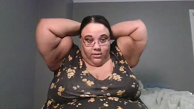 Snapshot of SexyBBW10790 chatting on April 21, 2026, 2:51 am SexyBBW10790 online show from April 21, 2026, 2:51 am