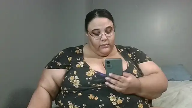 Snapshot of SexyBBW10790 chatting on May 6, 2026, 2:08 am SexyBBW10790 online show from May 6, 2026, 2:08 am