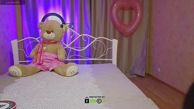 Berkova L online show from October 27, 2025, 7:51 pm