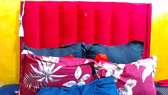 Candycrush2555 online show from November 2, 2025, 6:05 am