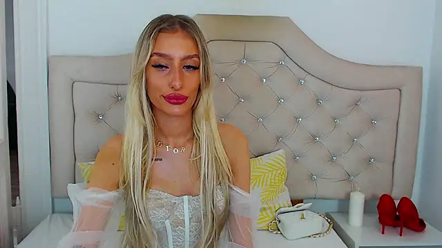 NatalieSensual online show from November 6, 2025, 9:10 am