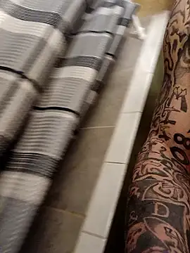 ShawnandDani7074 online show from March 1, 2026, 12:12 am