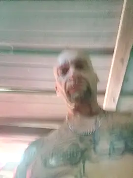 ShawnandDani7074 online show from April 17, 2026, 6:00 pm