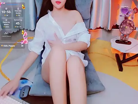 girlsweets2277 online show from September 27, 2025, 2:33 pm