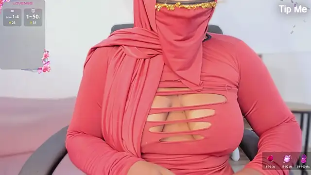 Snapshot of yasmin_elite chatting on November 18, 2025, 10:20 am yasmin elite online show from November 18, 2025, 10:20 am