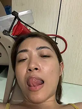 Minee1202 online show from April 7, 2026, 12:44 am