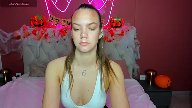 Vickie Smith online show from October 25, 2025, 1:35 am