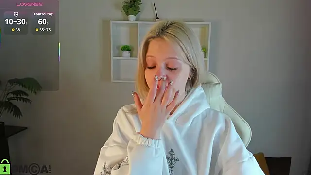 Allice Cox online show from October 24, 2025, 1:03 am