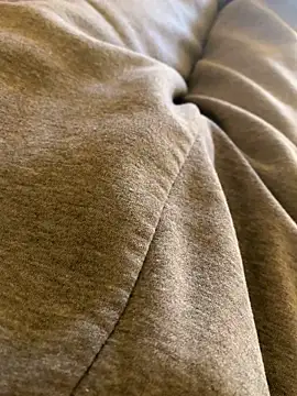 Snapshot of MuzzyFacing chatting on November 24, 2025, 9:09 am MuzzyFacing online show from November 24, 2025, 9:09 am