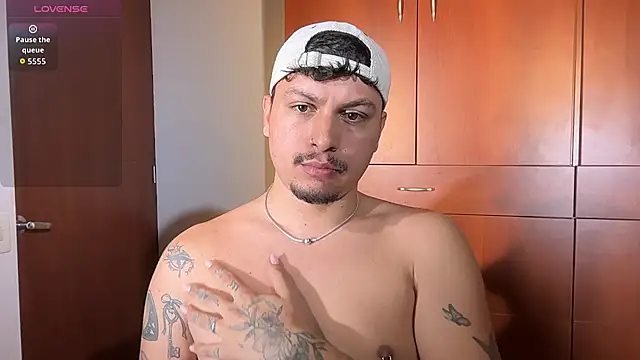 latinnael online show from July 24, 2026, 4:10 am