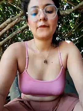 Lily-o online show from November 1, 2025, 3:25 pm