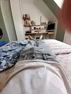 Vivi131p online show from April 24, 2026, 9:01 am