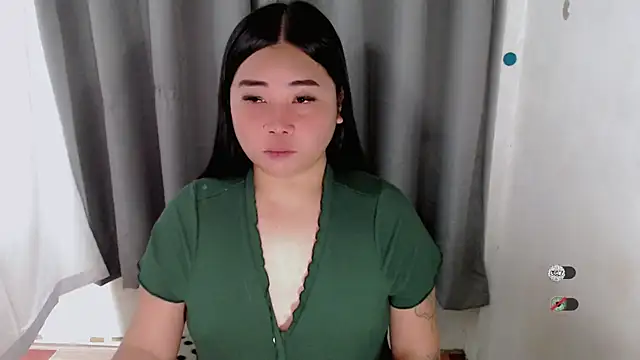 Yhana Slut online show from October 1, 2025, 6:30 am