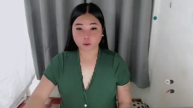 Yhana Slut online show from October 2, 2025, 4:47 pm