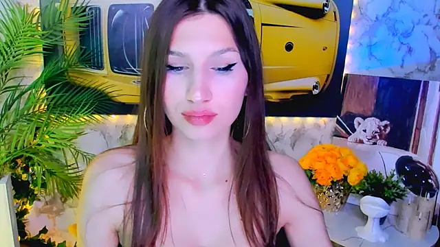 Mollyinyourmind online show from November 4, 2025, 4:39 pm