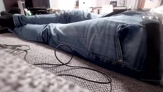 cucciolotto76 online show from November 12, 2025, 5:46 pm