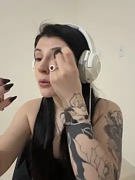 Snapshot of Privad_ravenna chatting on September 19, 2025, 4:58 am Privad ravenna online show from September 19, 2025, 4:58 am