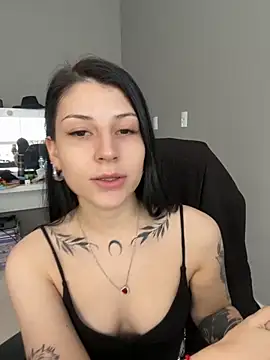 Snapshot of Privad_ravenna chatting on October 21, 2025, 3:02 pm Privad ravenna online show from October 21, 2025, 3:02 pm