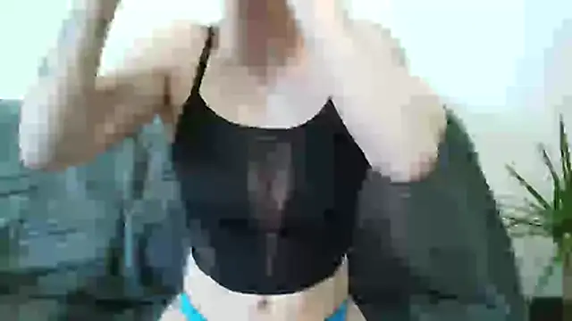 Snapshot of Clarahotgirl24 chatting on April 5, 2026, 12:35 pm Clarahotgirl24 online show from April 5, 2026, 12:35 pm