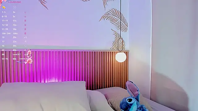 Valleriie  online show from March 28, 2026, 5:12 pm