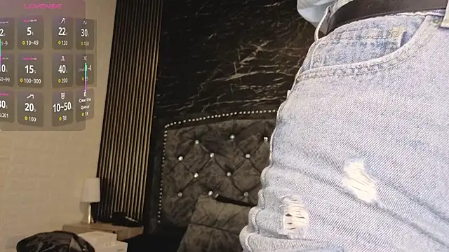 Snapshot of violett__golden chatting on September 10, 2025, 5:40 am violett  golden online show from September 10, 2025, 5:40 am