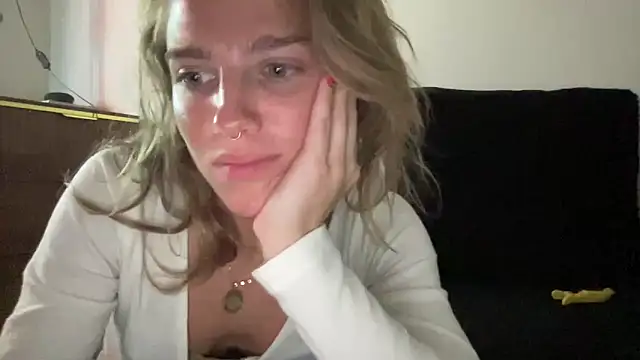 sweetceeme online show from June 30, 2026, 4:02 am