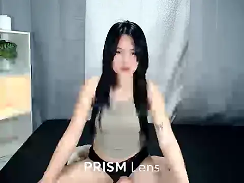 Urasian ladybug online show from October 22, 2025, 4:57 am