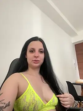 yumi-hot online show from February 24, 2026, 12:03 pm