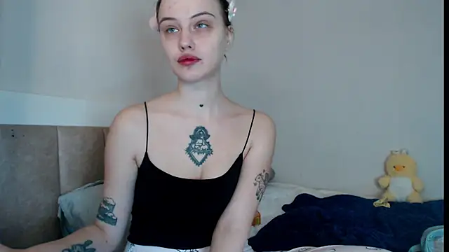 Snapshot of Pizda-Drozda chatting on October 28, 2025, 8:11 pm Pizda-Drozda online show from October 28, 2025, 8:11 pm