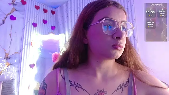 Naomy tay1 online show from March 3, 2026, 3:01 am