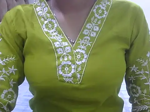 Snapshot of SONIYA_47 chatting on October 2, 2025, 6:15 pm SONIYA 47 online show from October 2, 2025, 6:15 pm