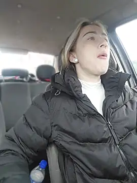 Reina Cummings online show from March 22, 2026, 5:55 am