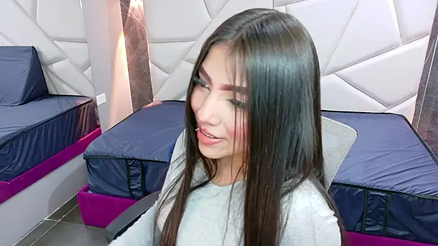 aysel 27 online show from September 8, 2025, 9:03 pm