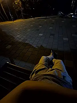 Snapshot of starvingo2002 chatting on September 23, 2025, 11:57 am starvingo2002 online show from September 23, 2025, 11:57 am