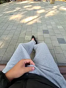 Snapshot of starvingo2002 chatting on October 26, 2025, 1:33 am starvingo2002 online show from October 26, 2025, 1:33 am