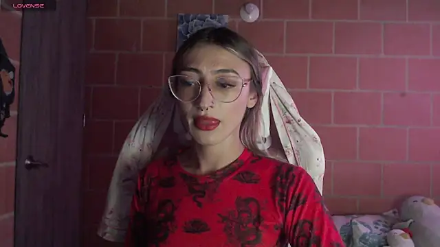 Andrea camilaaa online show from October 30, 2025, 6:19 pm