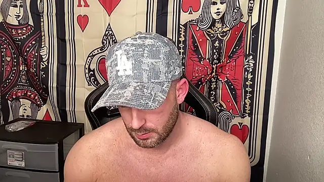 brettmycles28 online show from November 13, 2025, 2:10 am