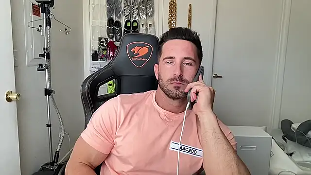 brettmycles28 online show from July 25, 2026, 6:16 pm
