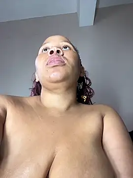 Snapshot of Yellowriider chatting on November 30, 2025, 2:32 pm Yellowriider online show from November 30, 2025, 2:32 pm