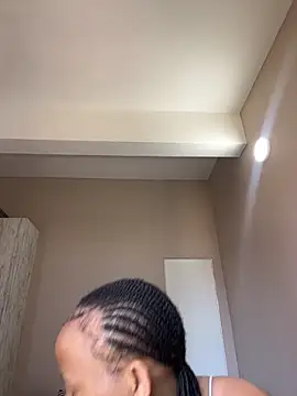 Snapshot of Yellowriider chatting on February 6, 2026, 7:12 am Yellowriider online show from February 6, 2026, 7:12 am